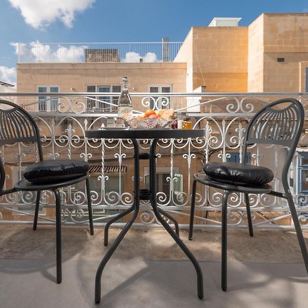 Encanto Townhouse Слима Экстерьер фото