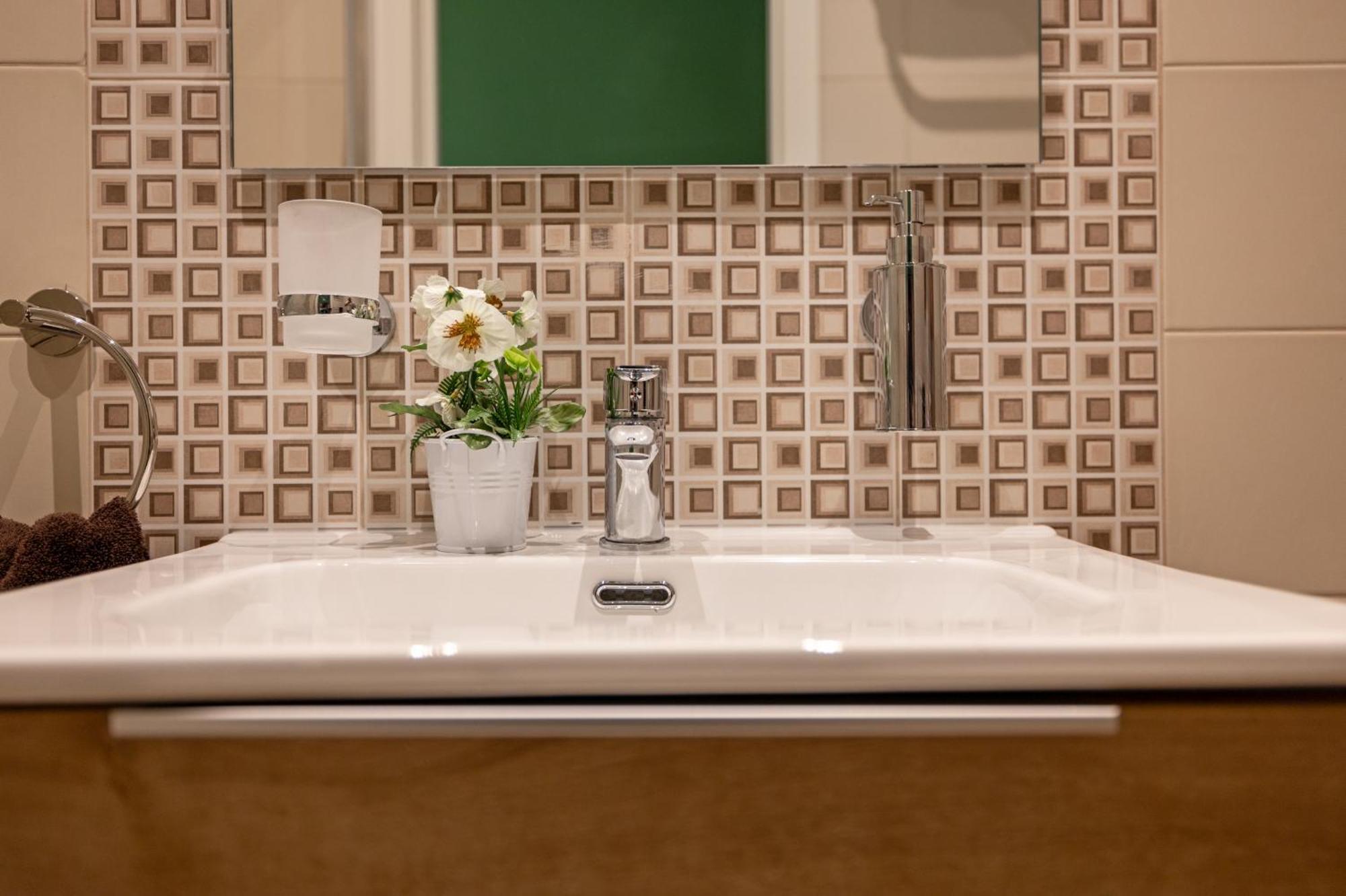 Encanto Townhouse Слима Экстерьер фото